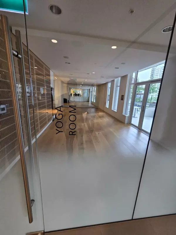 1289 Hornby ST #1611 Vancouver, BC V6Z 0G7