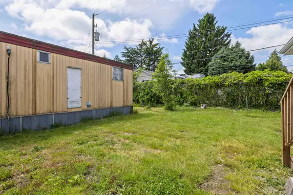 Langley, BC V4W 3T5,26892 Fraser HWY #9B