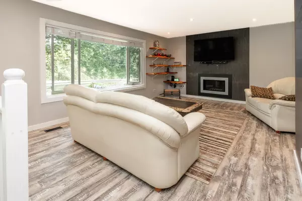 Maple Ridge, BC V2W 1R5,10069 276 ST