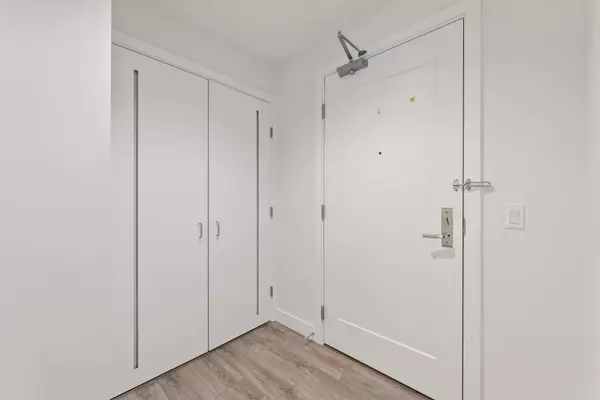 Richmond, BC V6Y 0L7,8133 Cook RD #1511