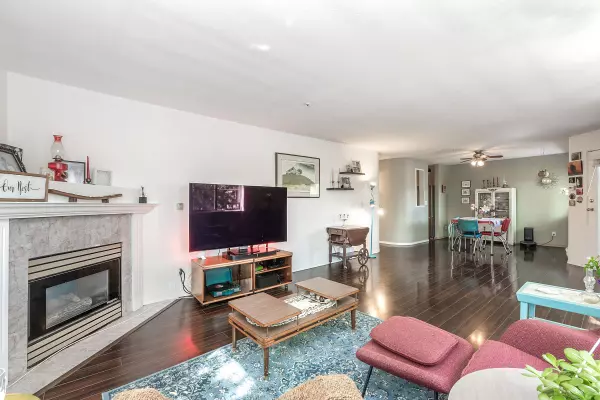 Pitt Meadows, BC V3Y 2P1,19130 Ford RD #204