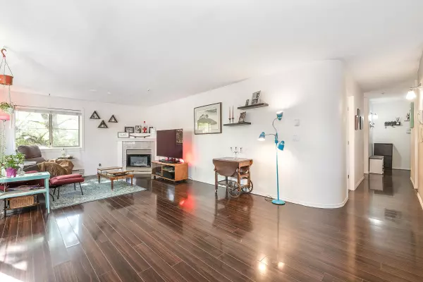 Pitt Meadows, BC V3Y 2P1,19130 Ford RD #204