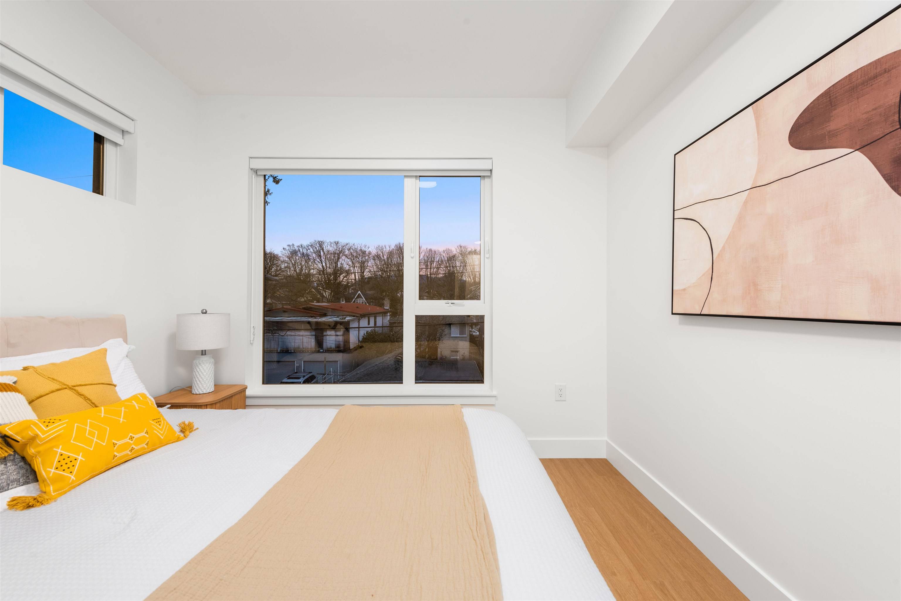 2235 E Broadway #203 Vancouver, BC V5N 0J5
