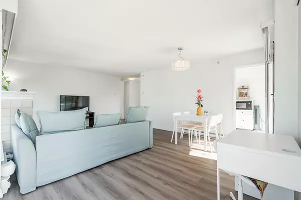 Surrey, BC V3T 5S7,9830 Whalley BLVD #708