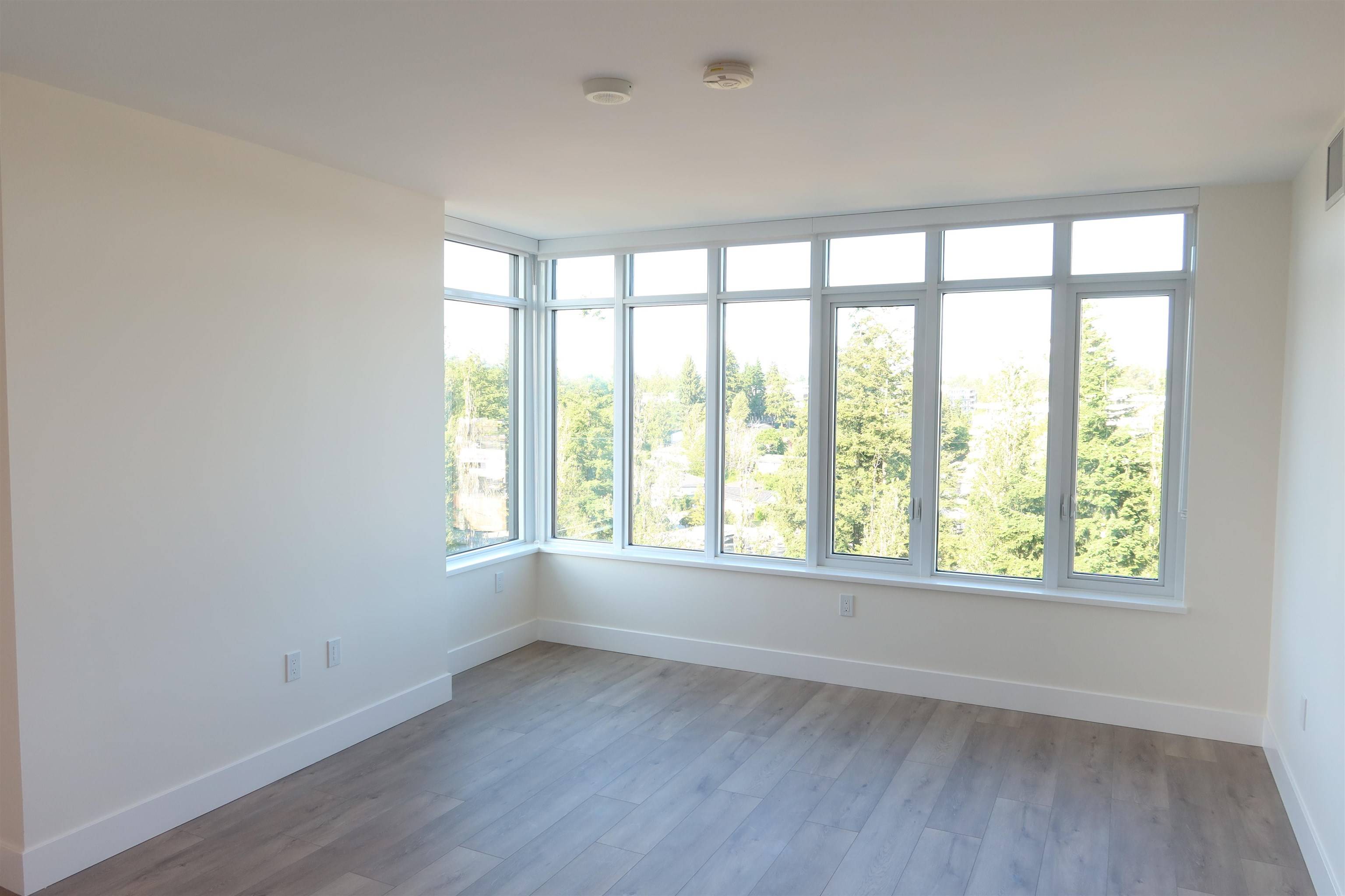 10428 Whalley BLVD #908 Surrey, BC V3T 1W6