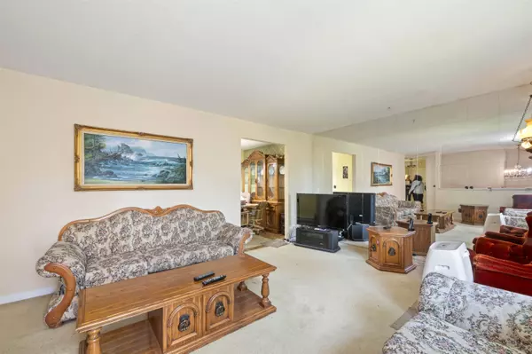 Surrey, BC V3V 4R2,9964 123a ST