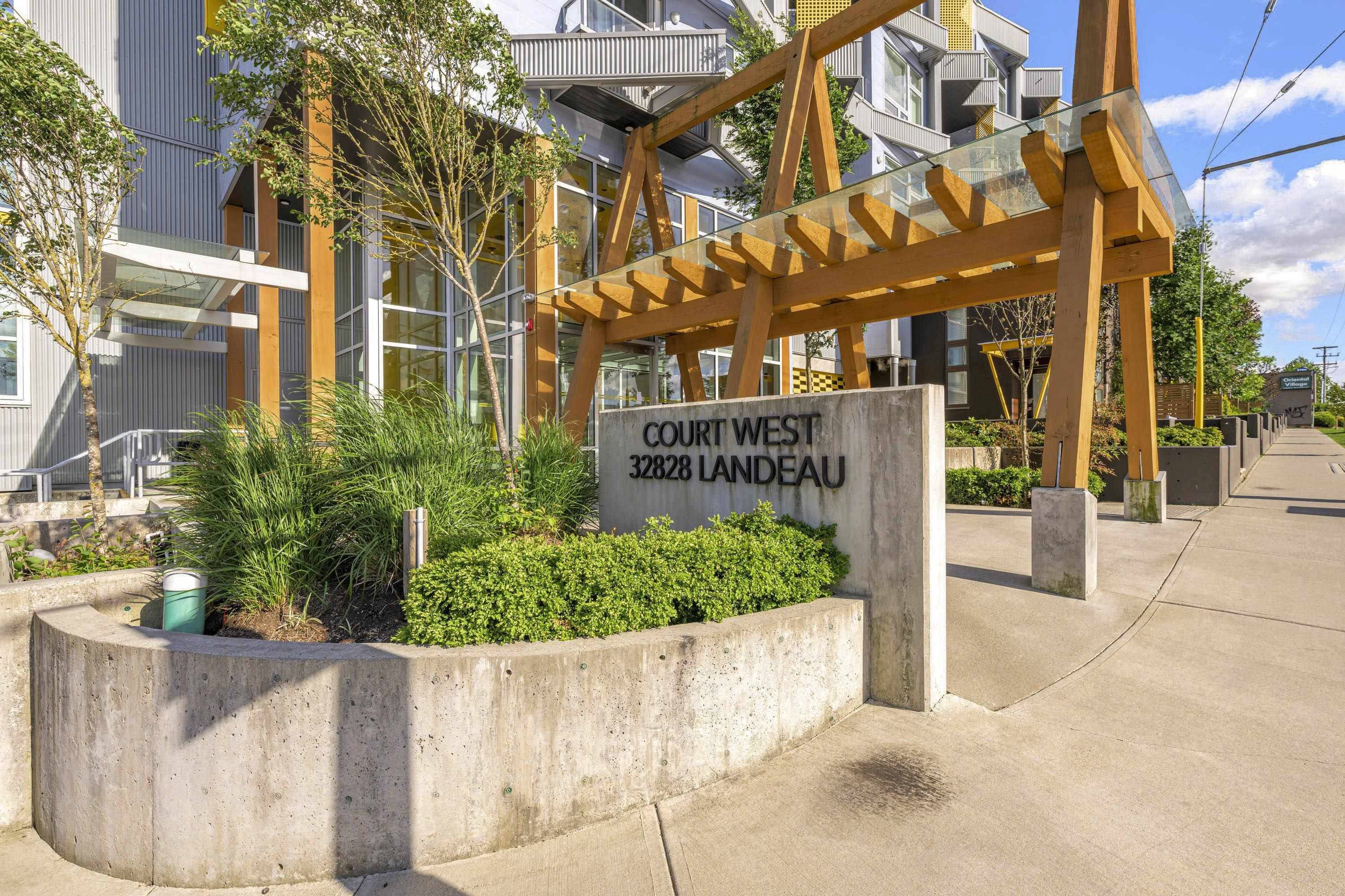 Abbotsford, BC V2S 0M4,32828 Landeau PL #414
