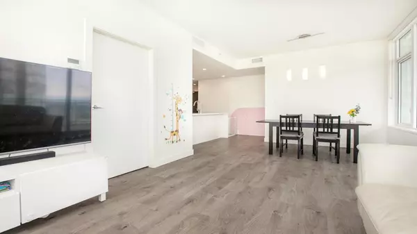 Burnaby, BC V5J 0J3,5051 Imperial ST #1907
