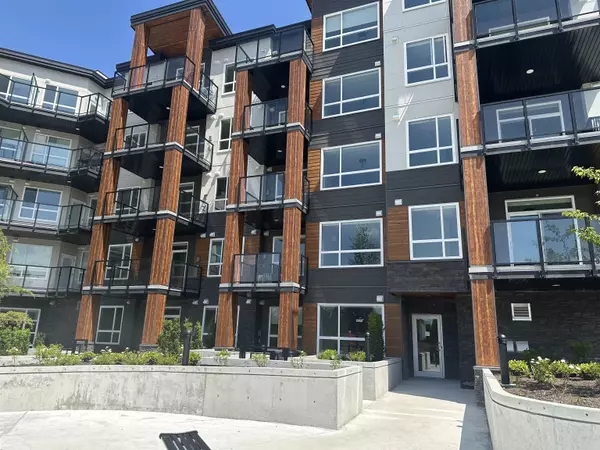 12109 223 ST #104, Maple Ridge, BC V2X 3I2