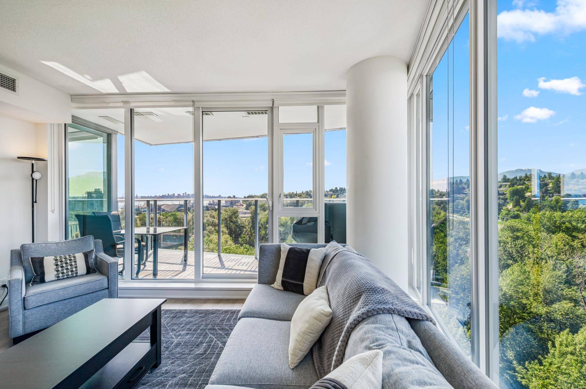 North Vancouver, BC V7J 0E2,1401 Hunter ST #1707