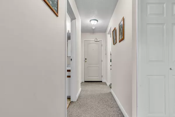 Chilliwack, BC V2P 4J8,9477 Cook ST #108