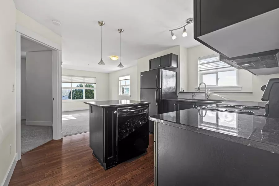 30525 Cardinal AVE #319, Abbotsford, BC V2T 0A8