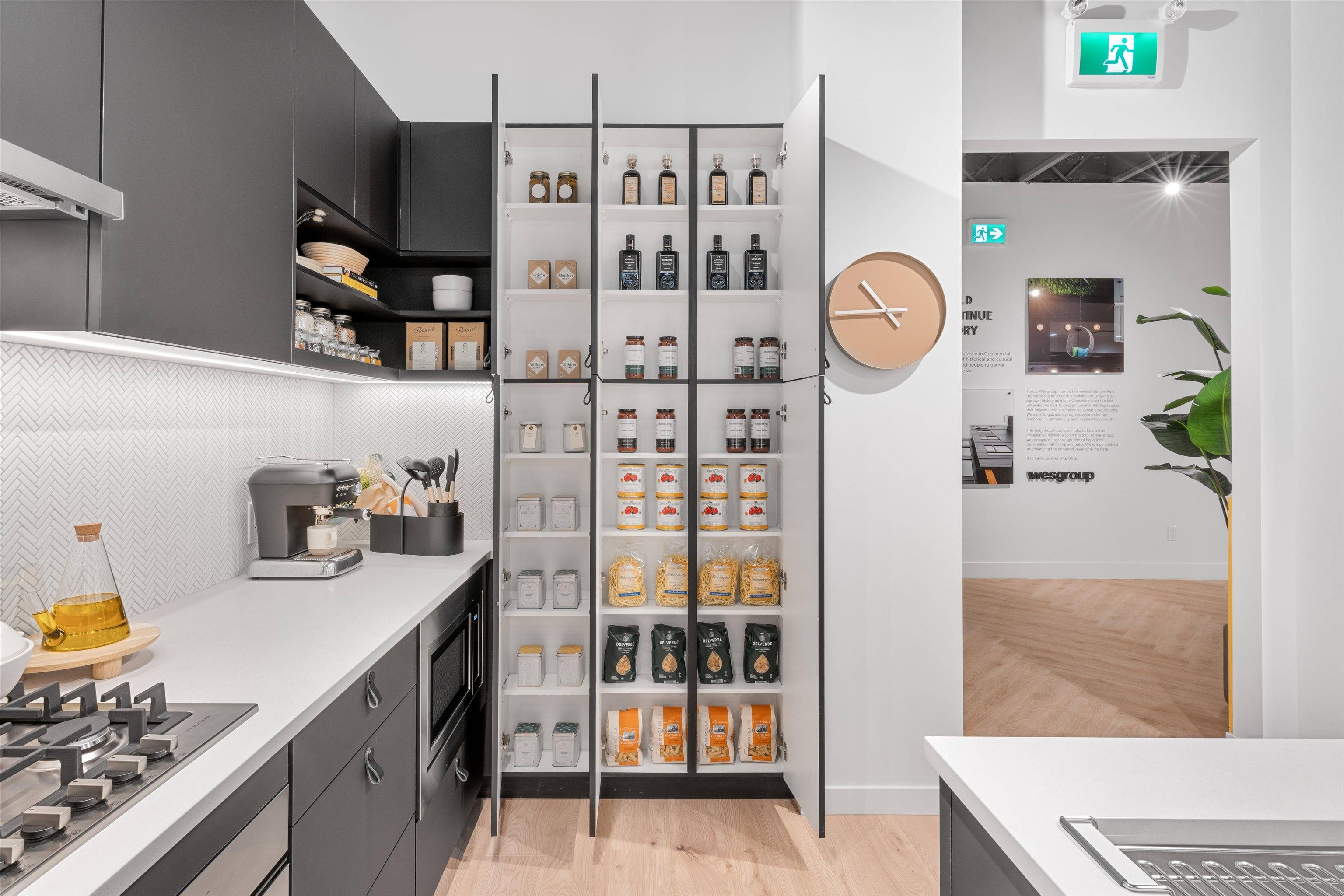 1680 E 12th AVE #205 Vancouver, BC V5T 2G9