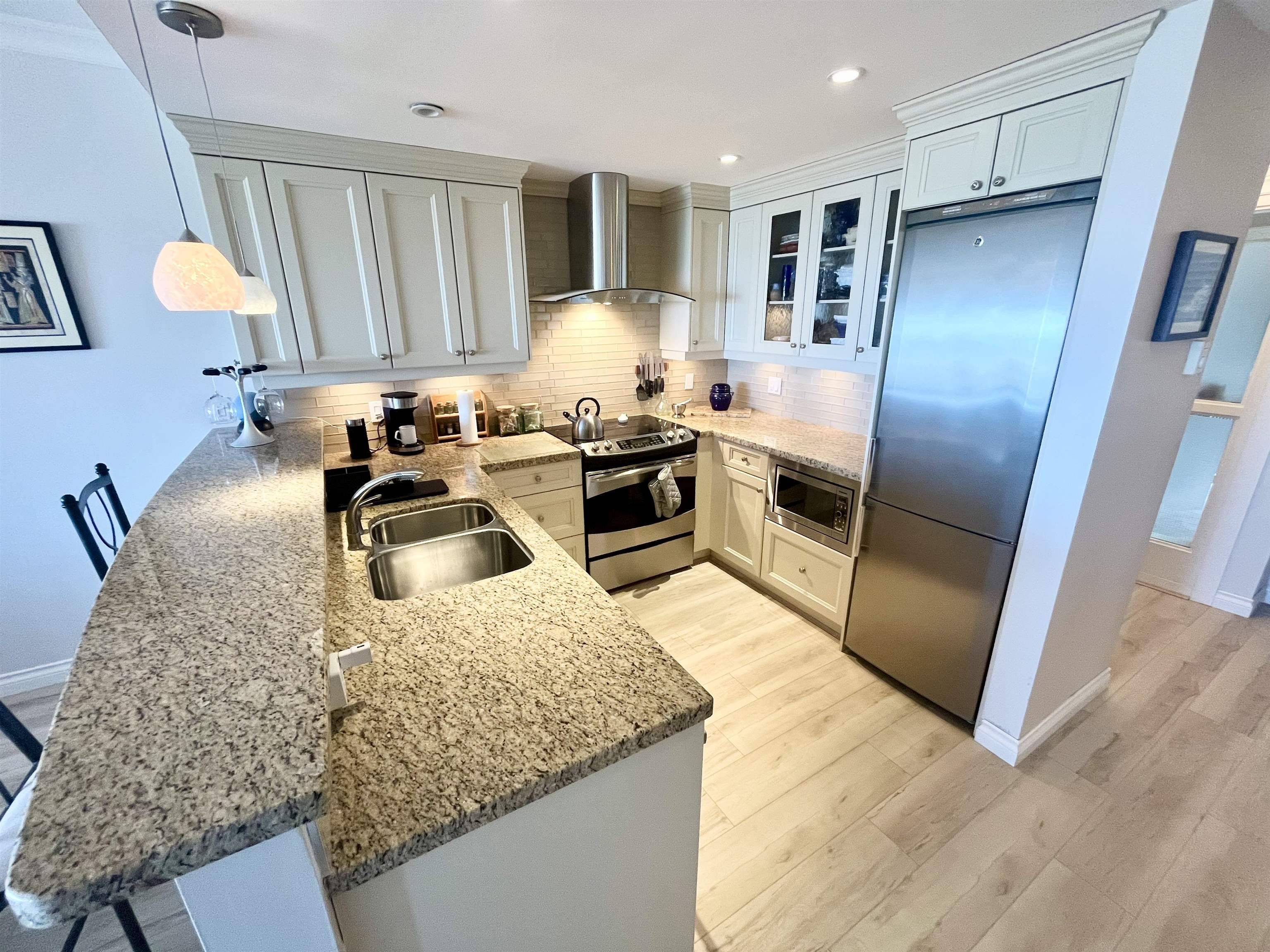 Tsawwassen, BC V4M 4G3,1120 Tsatsu Shores DR #207