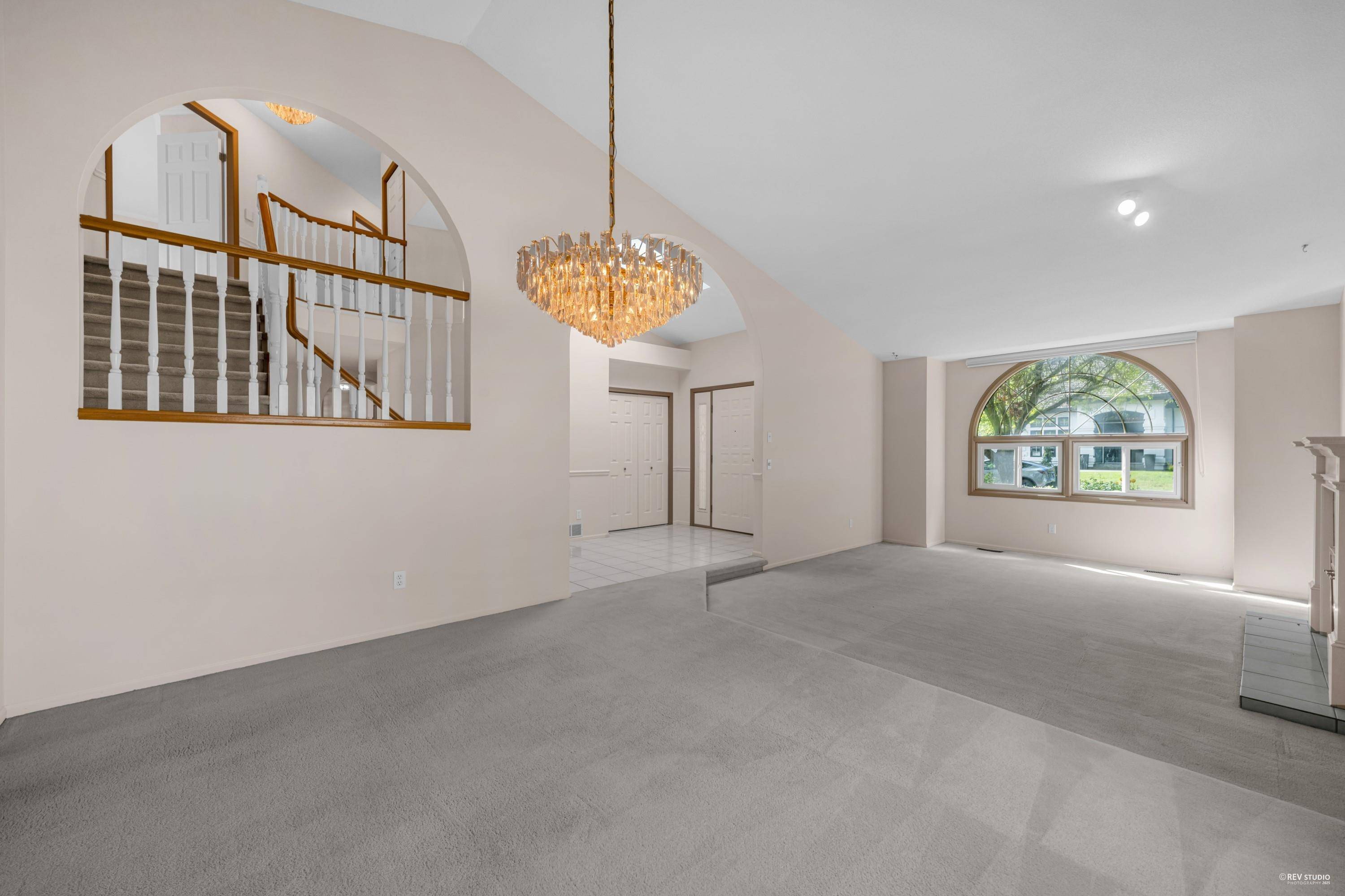 Surrey, BC V4A 9K2,13271 20a AVE