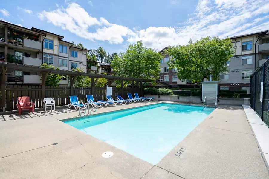 10088 148 ST #108, Surrey, BC V3R 3M9