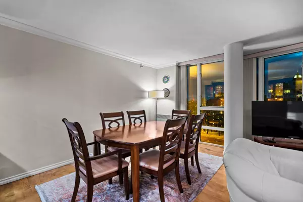 Vancouver, BC V6B 5X5,950 Cambie ST #PH5