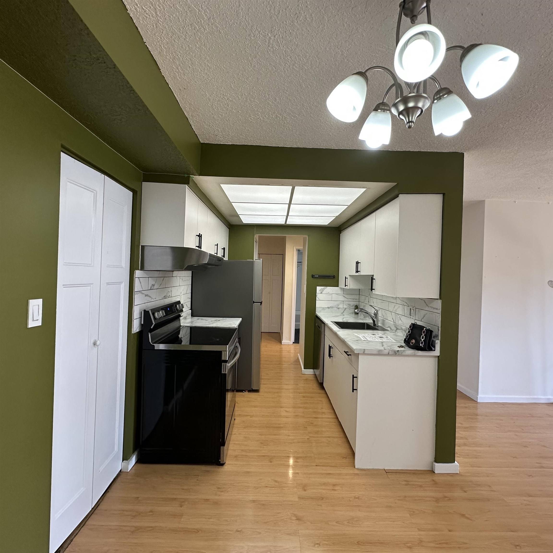 North Vancouver, BC V7L 2Y9,123 E 19th ST #213