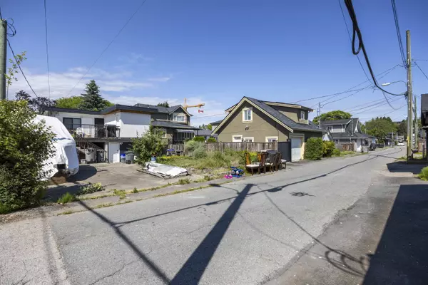 Vancouver, BC V5V 0C2,4198 St. George ST