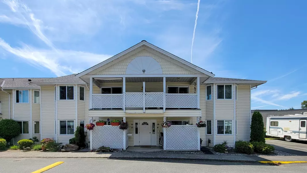 20799 119 AVE #12, Maple Ridge, BC V2X 9S7