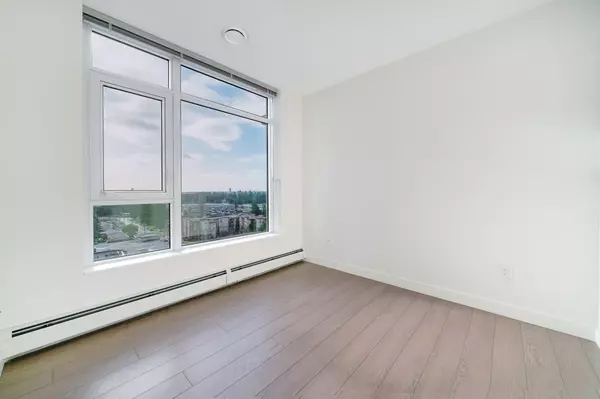 Surrey, BC V3T 0M4,13308 Central AVE #2009