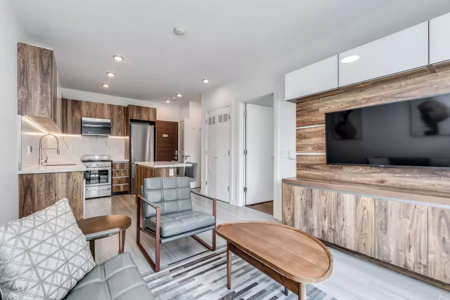 1168 Pendrell Street #204, Vancouver, BC V6E 1L4