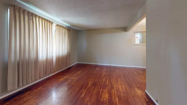 Surrey, BC V4A 1T2,15463 16a AVE