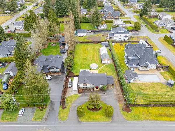 24457 56 AVE, Langley, BC V2Z 1B8