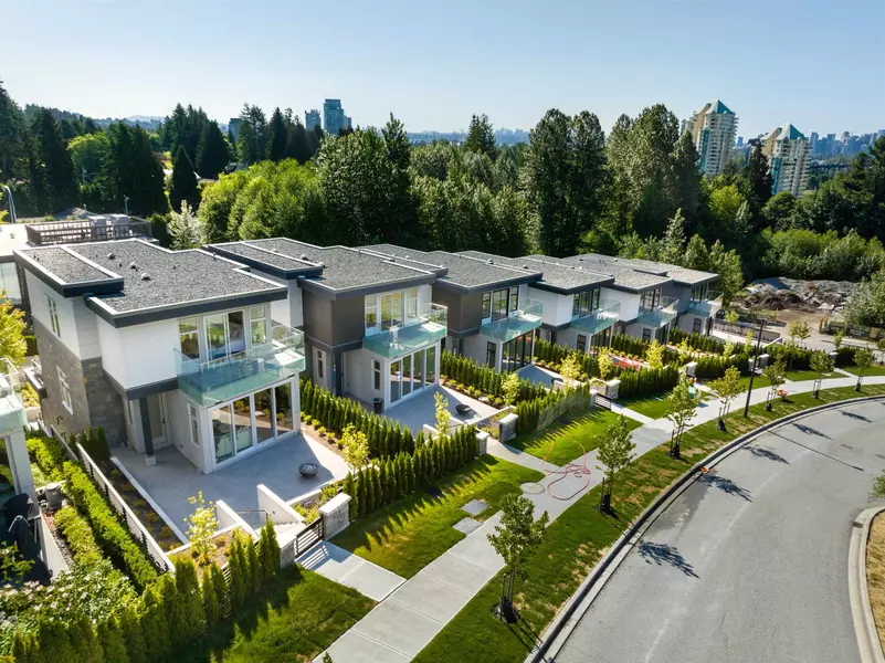592 Arthur Erickson PL, West Vancouver, BC V7T 1J1