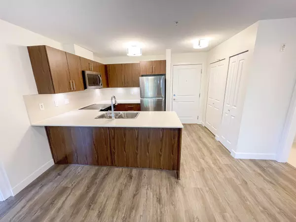 Langley, BC V1M 0B5,8915 202 ST #207