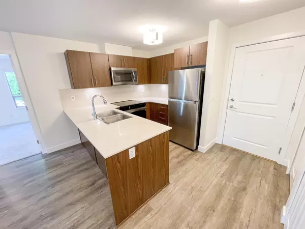 Langley, BC V1M 0B5,8915 202 ST #207