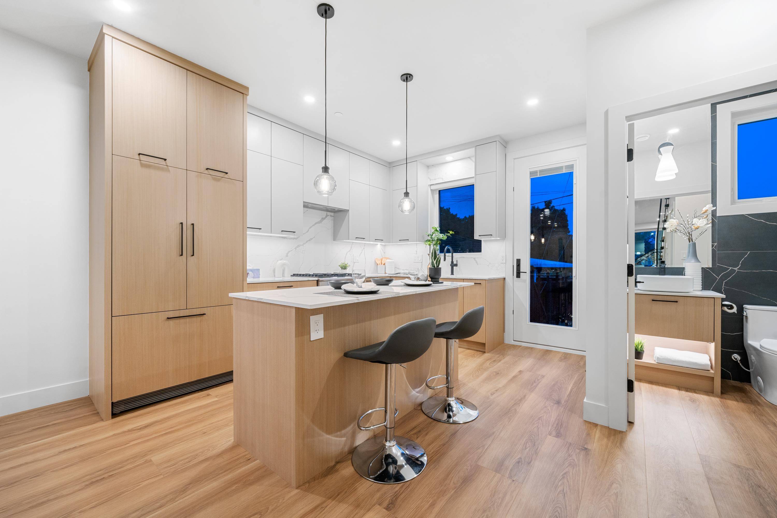 1810 E 55th AVE Vancouver, BC V5P 2A1
