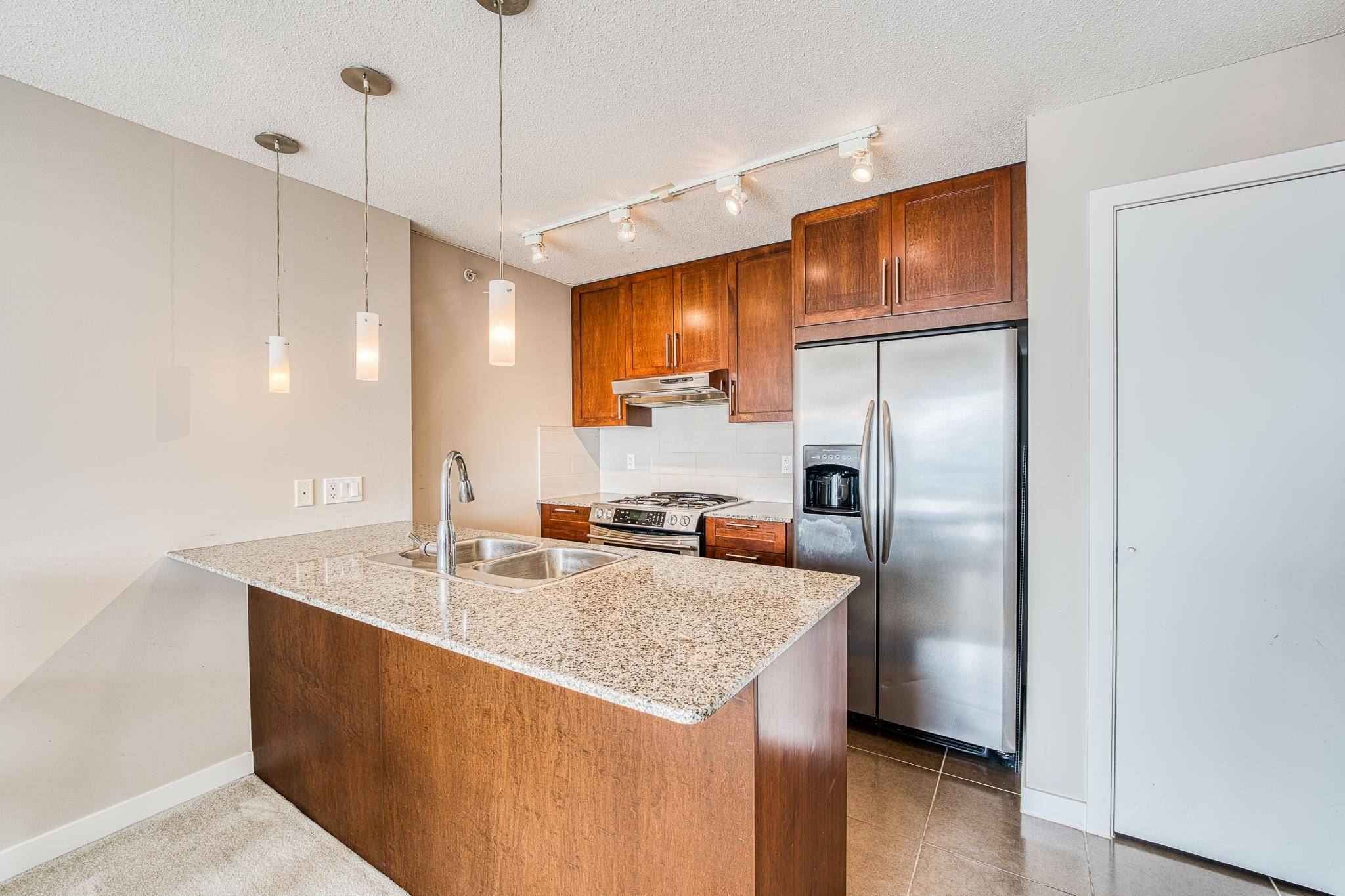 7088 Salisbury AVE #2701 Burnaby, BC V5E 0A4