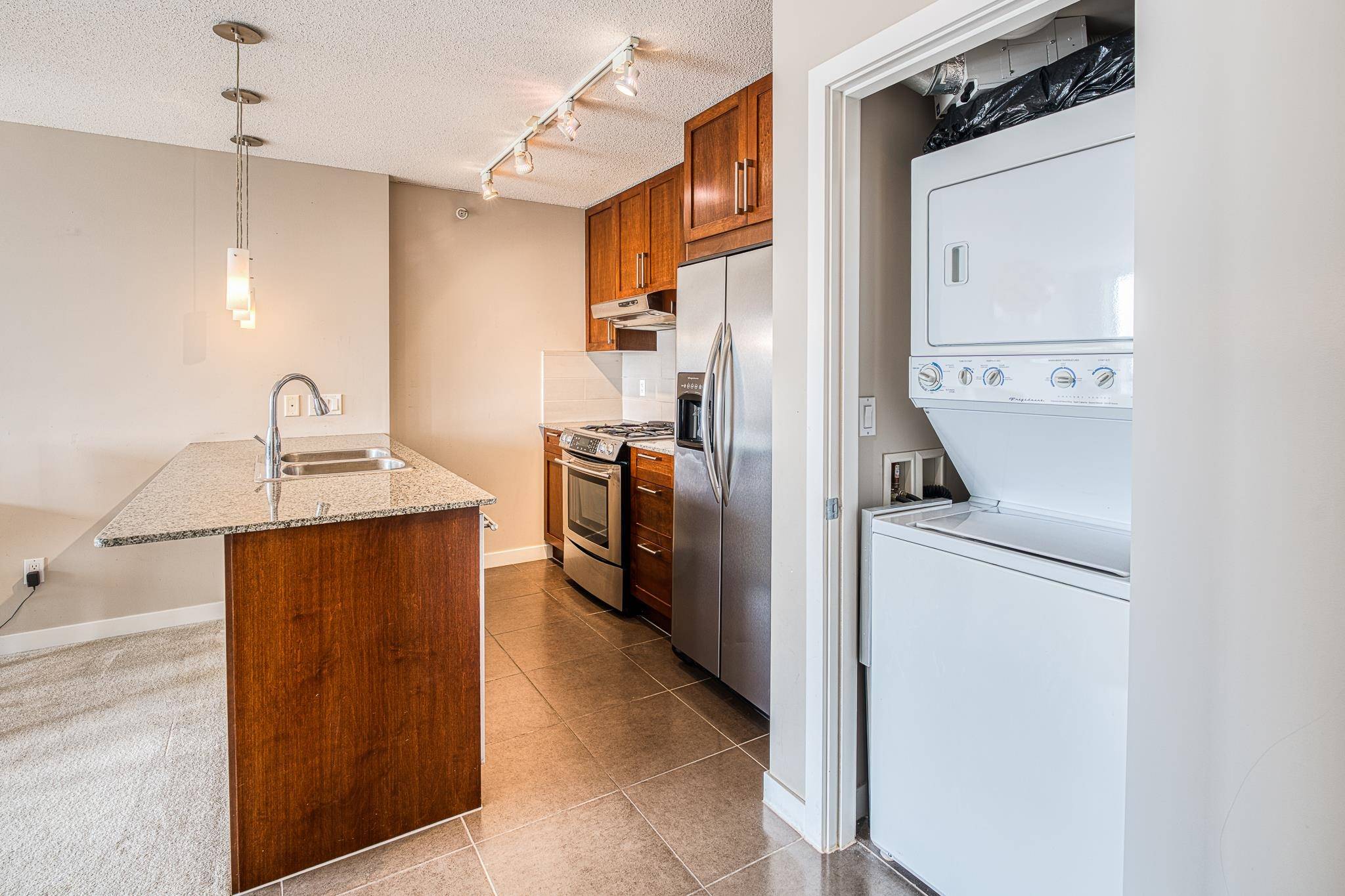 7088 Salisbury AVE #2701 Burnaby, BC V5E 0A4