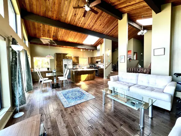 Sechelt, BC V7Z 0B7,5129 Chapman RD
