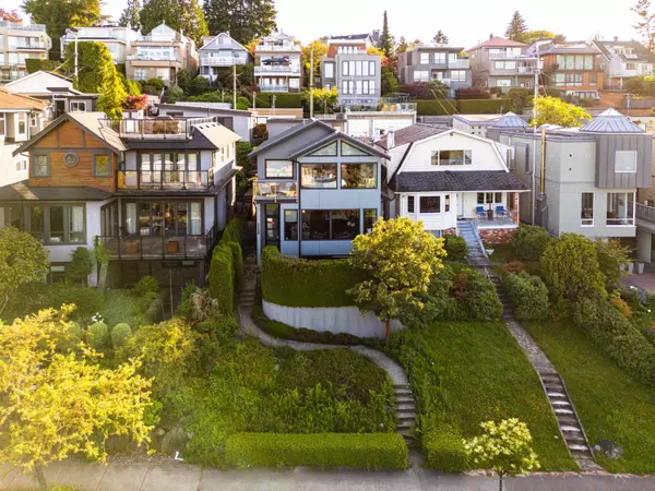 4371 Puget DR, Vancouver, BC V6L 2V7