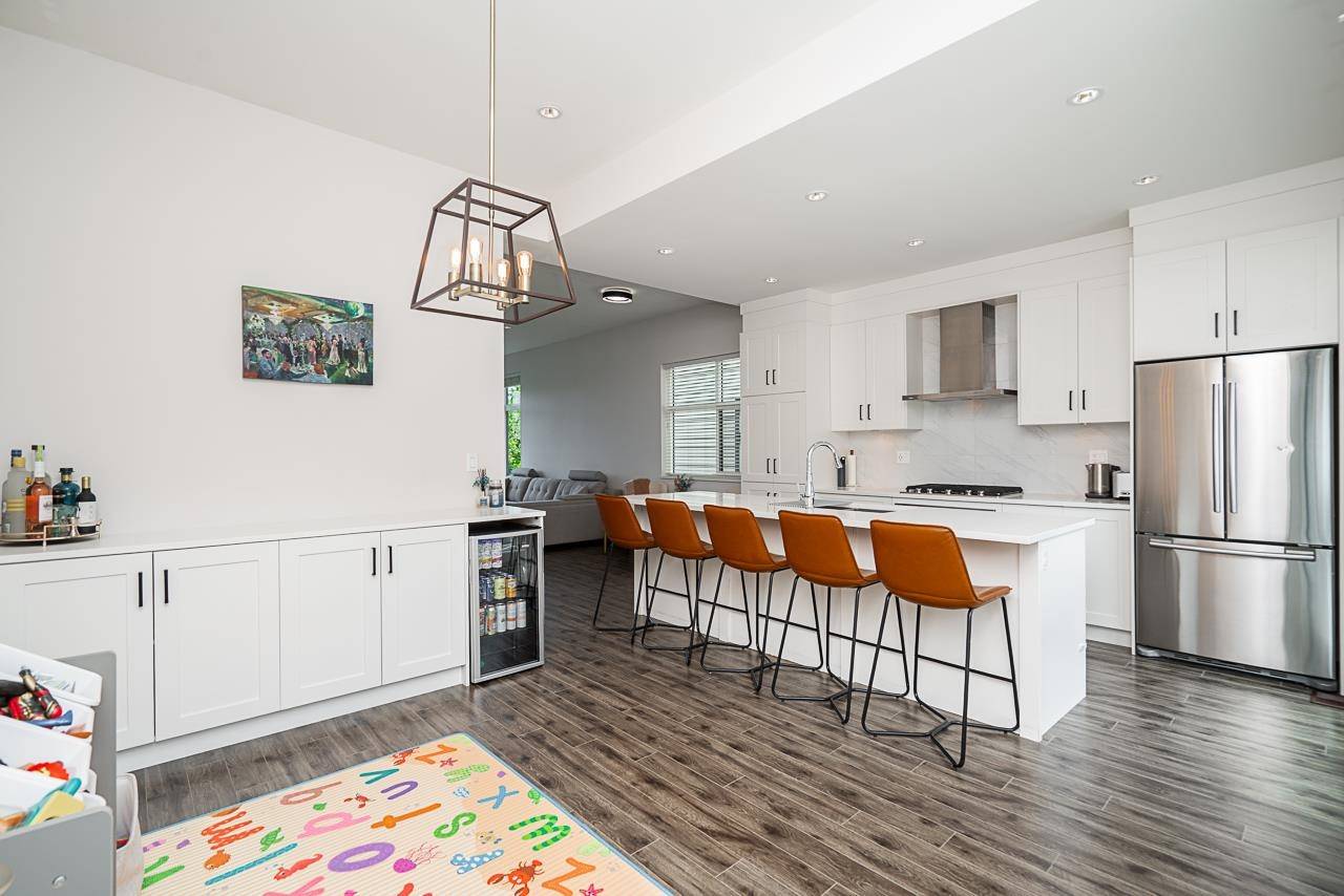 Surrey, BC V3Z 6V3,2687 158 ST #41