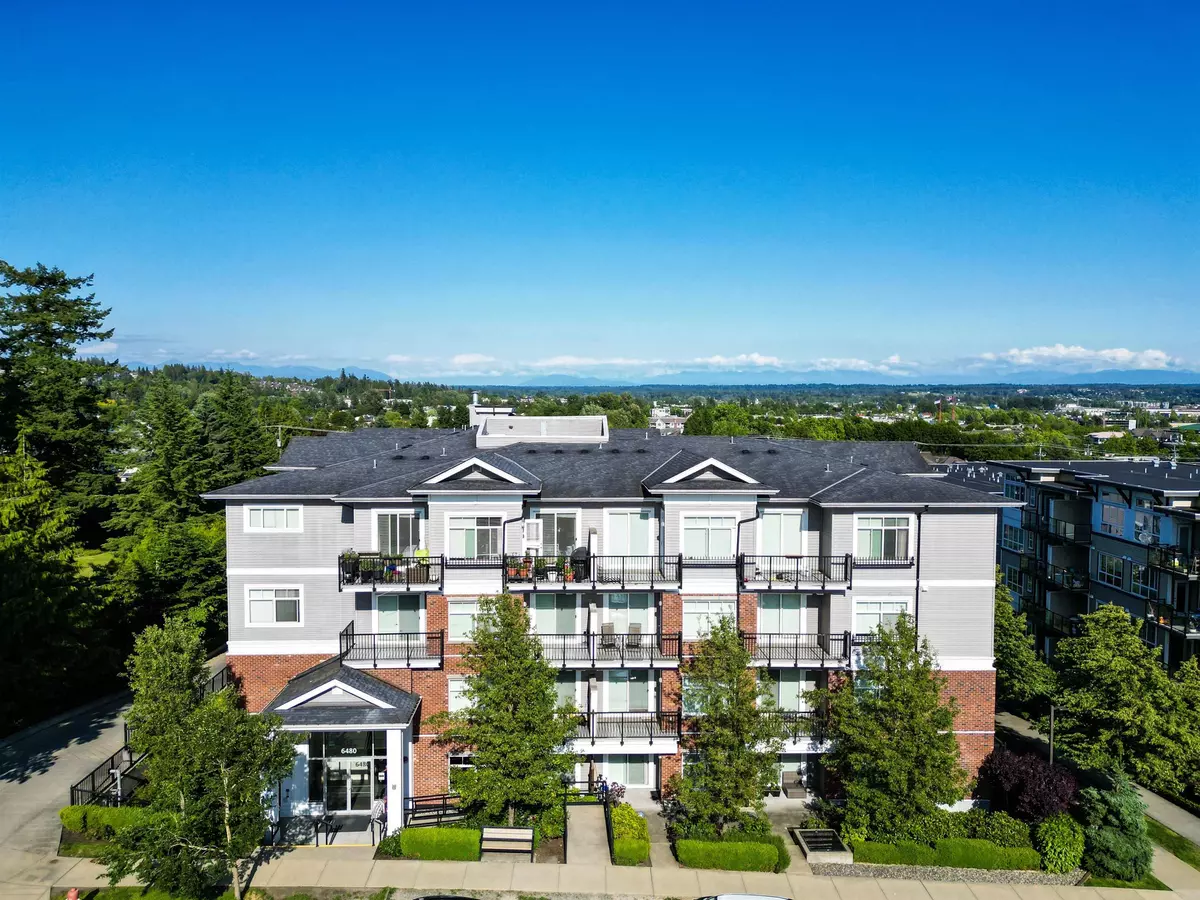 Surrey, BC V4N 6P1,6480 195a ST #213