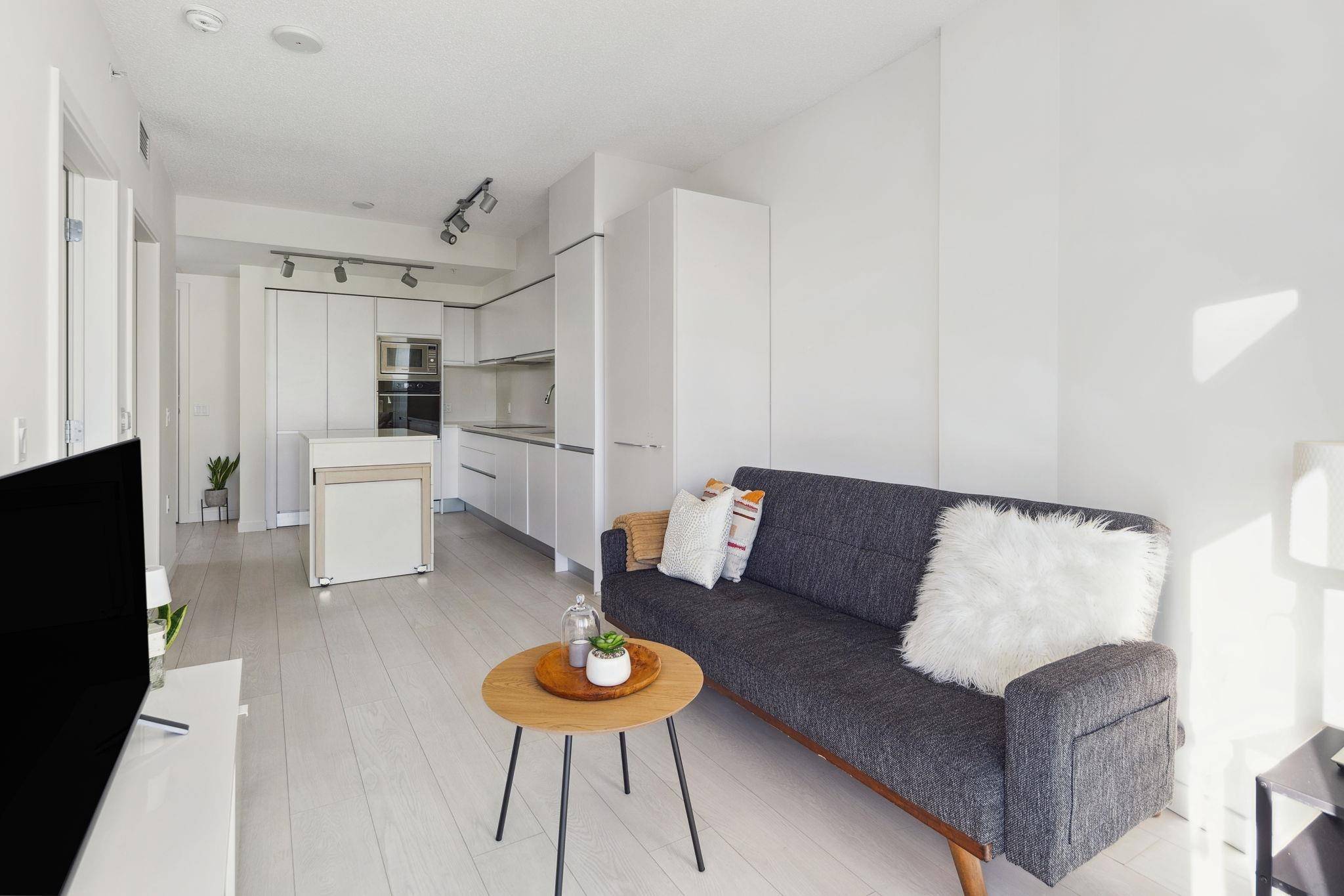 180 E 2nd AVE #611 Vancouver, BC V5T 0K4