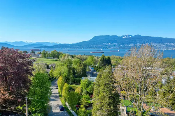 Vancouver, BC V6R 2H4,4218 W 10th AVE