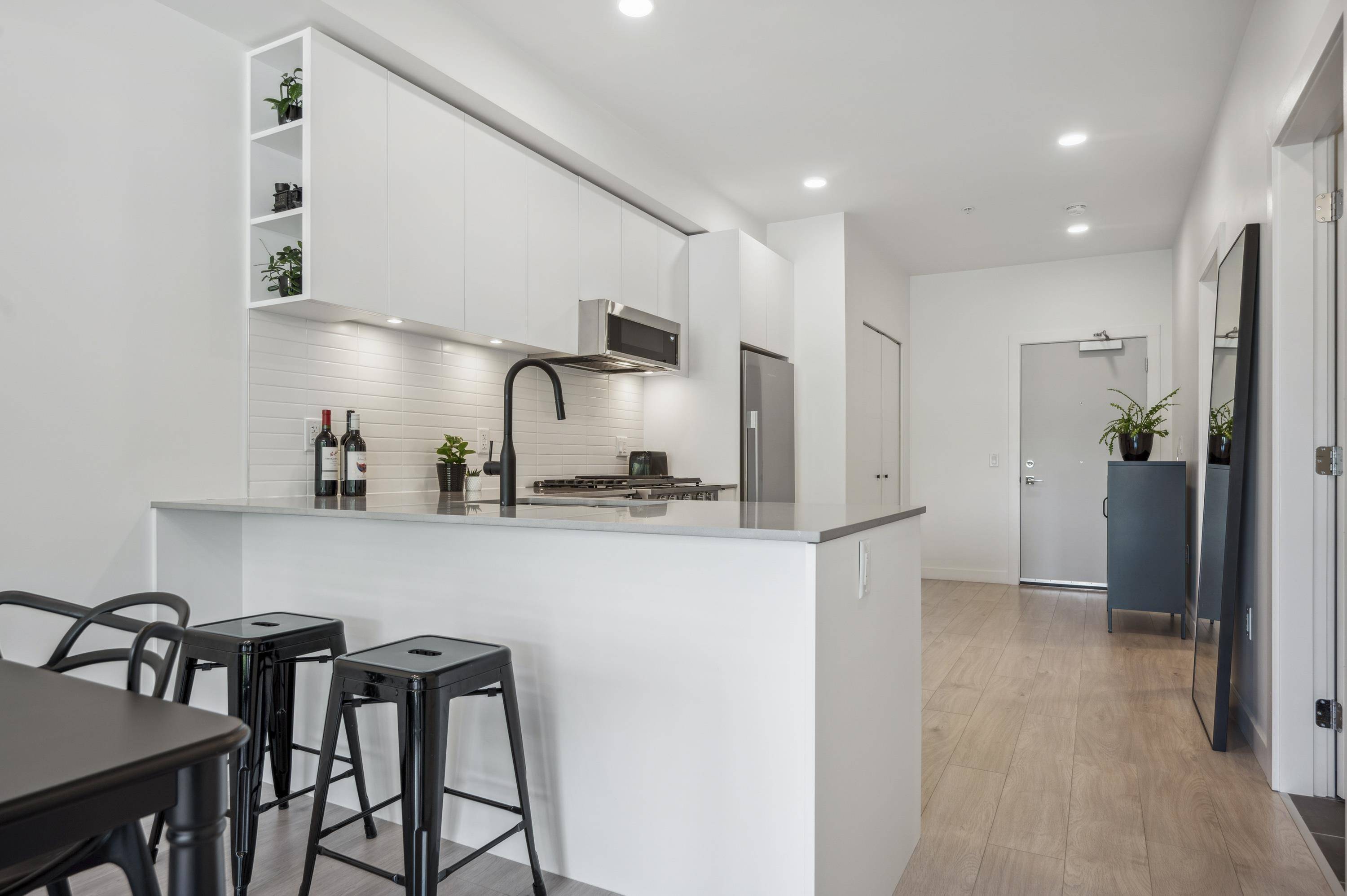Port Coquitlam, BC V3C 1V3,2345 Rindall AVE #314