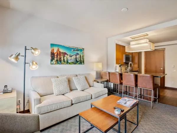 Whistler, BC V8E 0B6,2020 London LN #114D