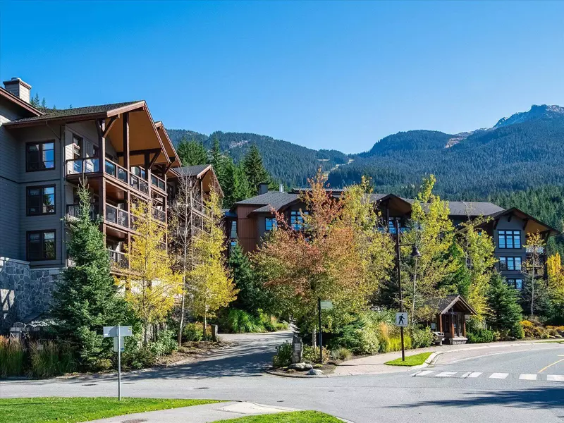 2020 London LN #114D, Whistler, BC V8E 0B6