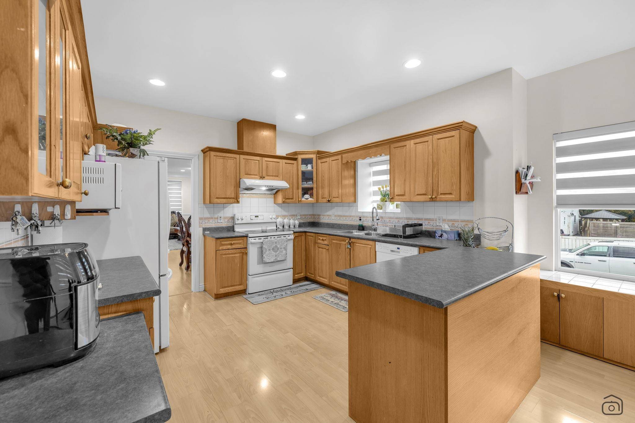 7480 Lee ST Mission, BC V2V 3K8