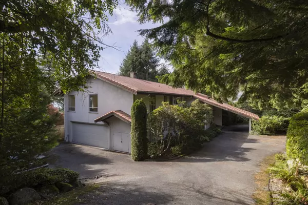 West Vancouver, BC V7S 1R3,860 Fairmile RD