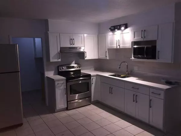Surrey, BC V3T 2C2,13021 106 AVE
