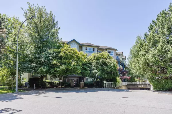 Surrey, BC V3W 1J2,8115 121a ST #407