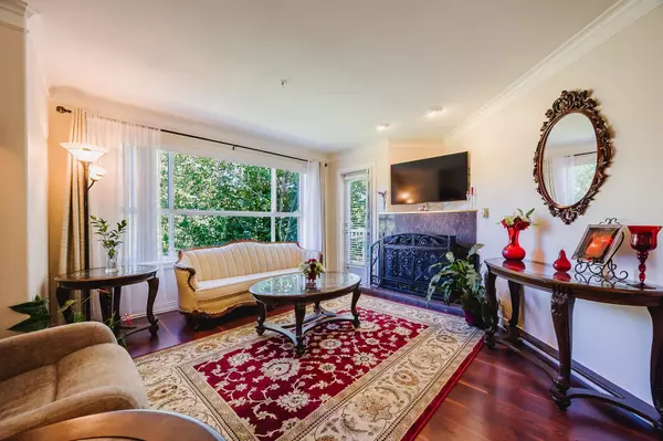 8115 121a ST #407, Surrey, BC V3W 1J2