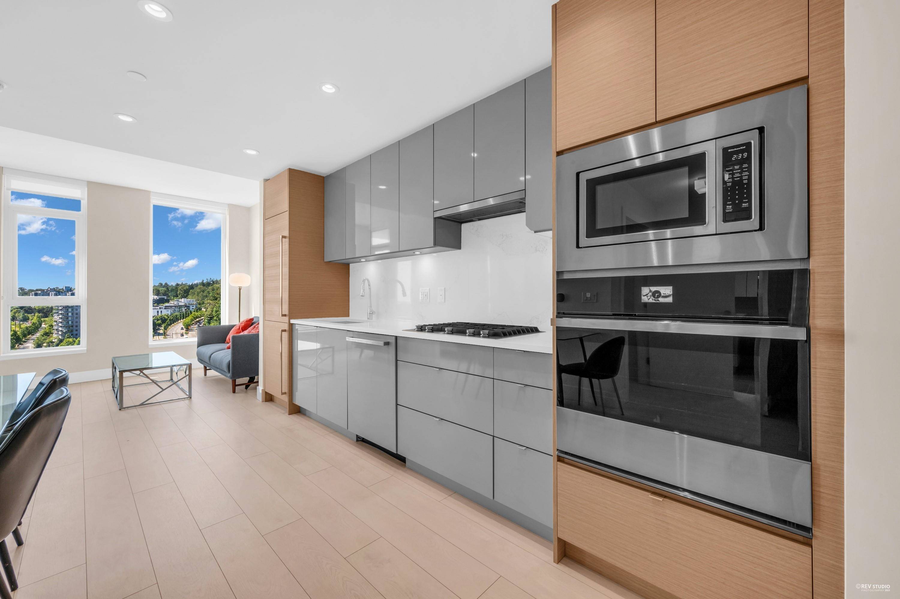 Vancouver, BC V5S 0E3,3438 Sawmill CRES #1205