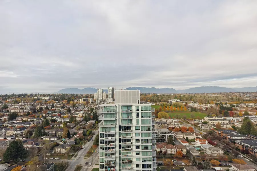 8131 Nunavut LN #3003, Vancouver, BC V5X 0E2
